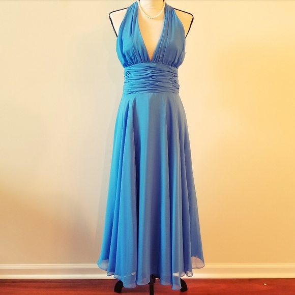 Dresses & Skirts - 🍉 Beautiful Formal Blue Dress Perfect Prom Dress